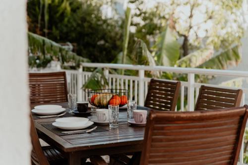 Polichrono Wohnung | Banana Leaf House