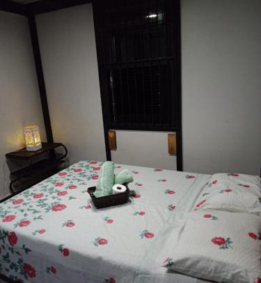 Aguas de Lindoia Haus | Bangalô - quarto Saxofone