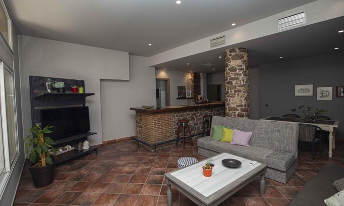 Agios Adrianos Haus | Barhouse