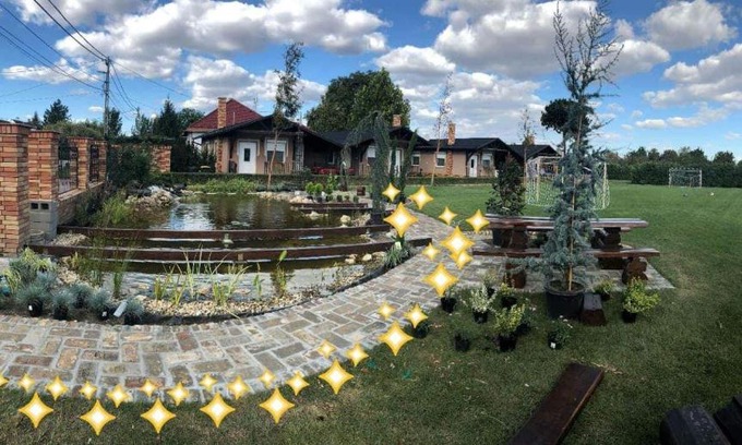Korostetetlen Haus | Barna Bár Ètterem&Resting place