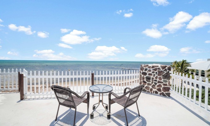 Long Beach Estates Bed & Breakfast | Barnacle Resort