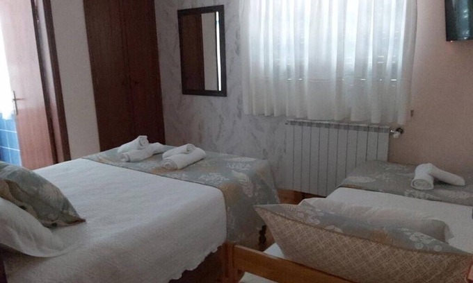 Seia Haus | Basic triple room - Encosta da Serra - Sabugueiro - Serra da Estrela