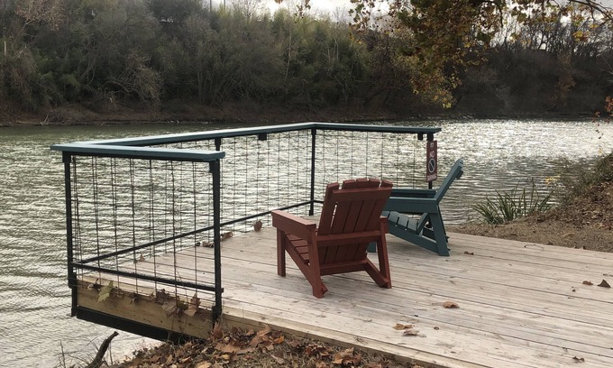 Bastrop Haus | Basin RV Resort Pool Apartment-Pet Free