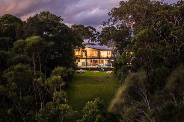 Green Point Haus | Bask at Green Point - Between the ocean & the lake