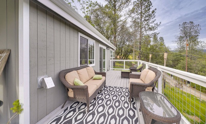 Iowa Hill Haus | Bay Area Escape on 5 Acres: Pet Friendly, Views