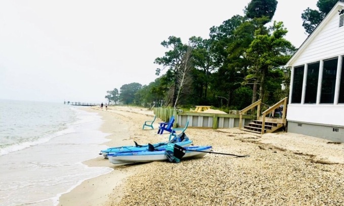 Point Lookout Hรผtte | ๐ฉ๐จ๐ ๐บ๐ฐ๐ซ๐ฌ ๐น๐ฌ๐ป๐น๐ฌ๐จ๐ป ๐๐๐๐ ๐๐๐๐๐ step of your porch into the sand ๐๐๐๐๐๐๐๐๐๐ ๐๐๐