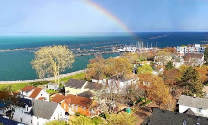 Bay View Haus | Bay View -Lake View- Classic Look New Construction