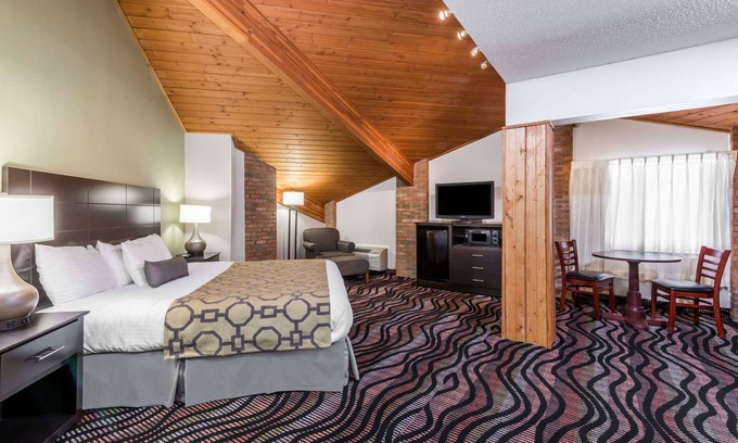 Cambridge Hotel | Baymont by Wyndham Cambridge