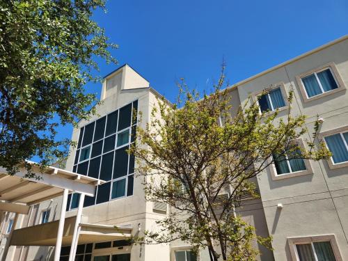 North San Antonio - SAT Hotel | Baymont by Wyndham San Antonio Airport