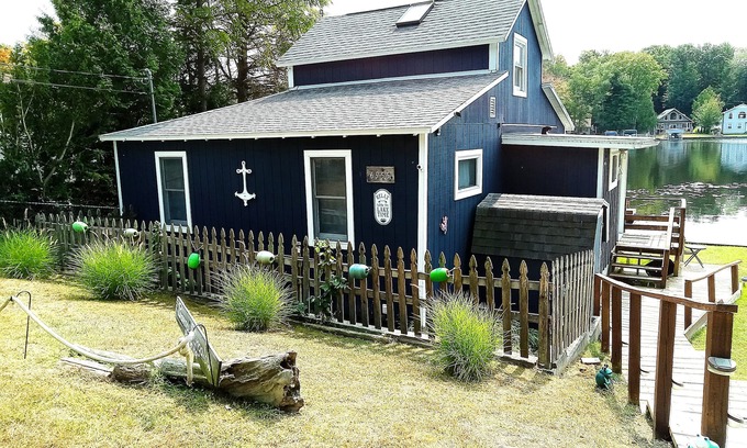 Ludington Hütte | Bayou Bungalow - Am Hamlin See