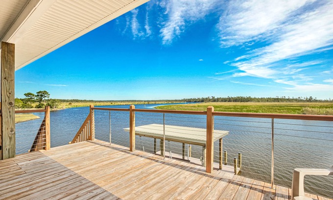 Lacombe Haus | Bayou Lacombe Big Branch Wildlife Refuge Retreat