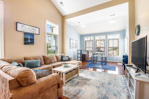 The Commons Haus | Bayside Resort - 11284 Signature Boulavard