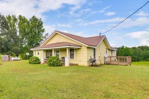 Delta Haus | BBQ Ready Delta Country Home on 30 Acres