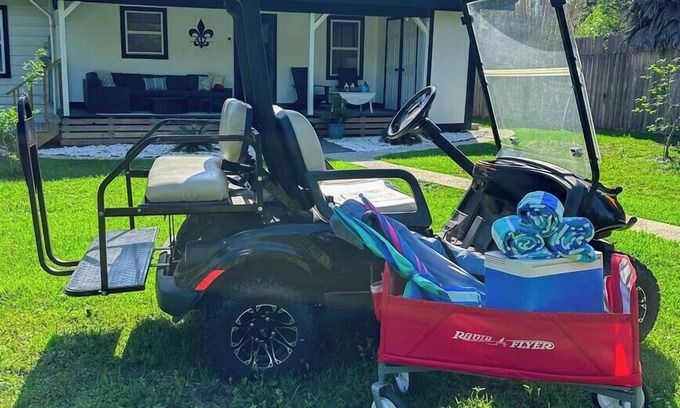 Waveland Haus | Beach Bliss in 2 Minutes — Cozy Hammock Retreat Awaits!