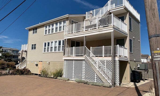South Beach Haven Haus | Beach Block in Beach Haven - 3 bedrooms + 2 full baths - Unit 1 of duplex