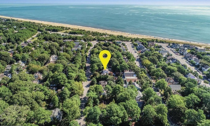 The Pines Haus | STRANDBLOCK IN DEN PINES!