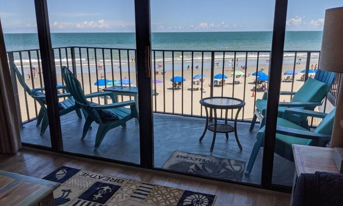 Garden City Eigentumswohnung | Beach Dreams Second floor BEST VIEW! Watch the waves roll in Handicap friendly