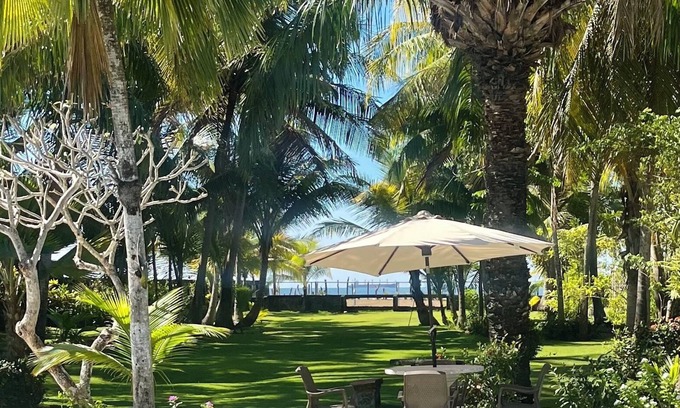 Puntarenas Haus | Beach Front 1940 retro 3-bedrm house AC/Wifi: Privacy & Comfort in Puntarenas.