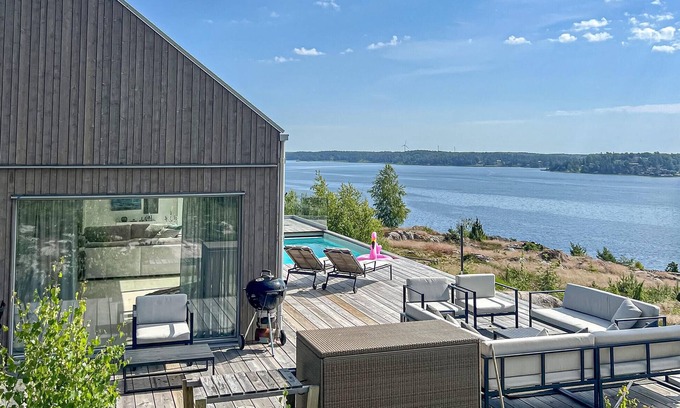 Osteraker Municipality Haus | Beach front home in åkersberga with sauna