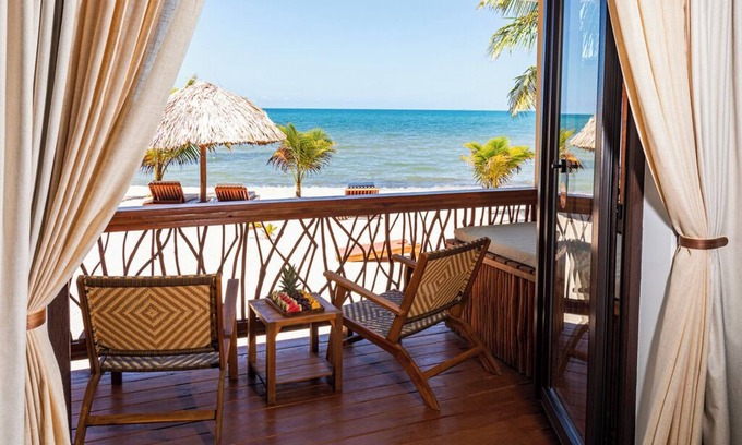 Placencia Hotel | Beach Front Suite - Kalimera Beach Hotel