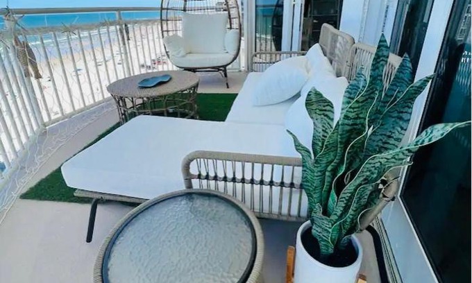 Daytona Beach Shores Wohnung | Beach Oasis 704 Lovely Daytona ocean front for 5 sleeps up to 12