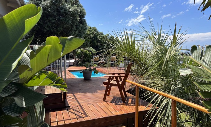 West Bank Haus | Beach View Paradise