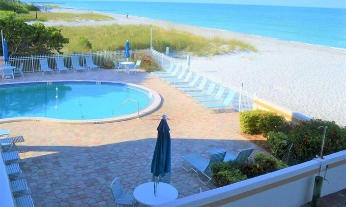 Longboat Key Eigentumswohnung | Neu renoviert - 2 Schlafzimmer, 2 Bäder, schöner Blick auf den Golf - Einheit 204