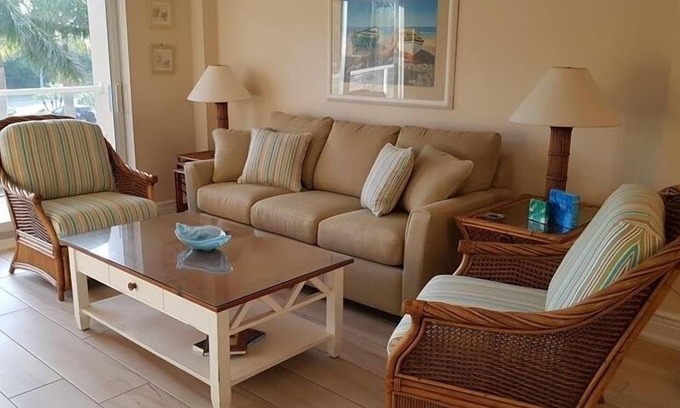 Longboat Key Eigentumswohnung | Alles, was Sie von einem Luxusapartment auf einem Anwesen am Strand wünschen - Einheit 205