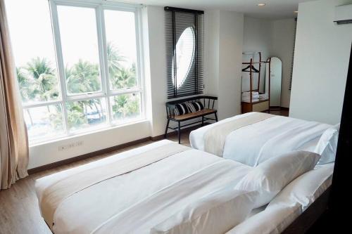 Ban Bang Saen Wohnung | Beachfront 70 sqm Premier Sea View and Pool View Family Room FREE DISNEY PLUS