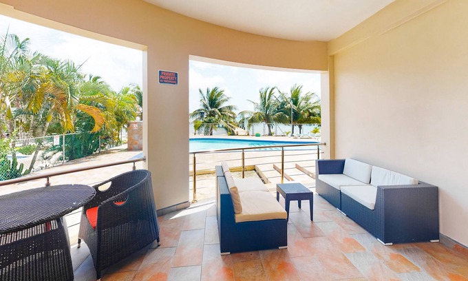 Surfside Eigentumswohnung | Apartment am Strand mit herrlicher Aussicht, Küchenzeile und Gemeinschaftspool