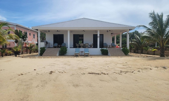 Sittee River Haus | Beachfront Beach Heaven Beach House