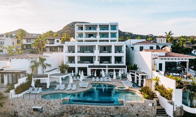 Buzzards Haus | Beachfront Flats Los Cabos