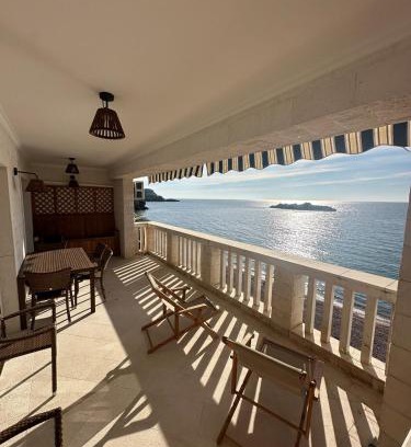 Sveti Stefan Wohnung | Beachfront Four Bedroom Apartment