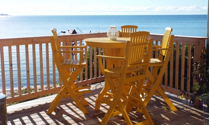 Baileys Harbor Hotel | Beachfront Inn