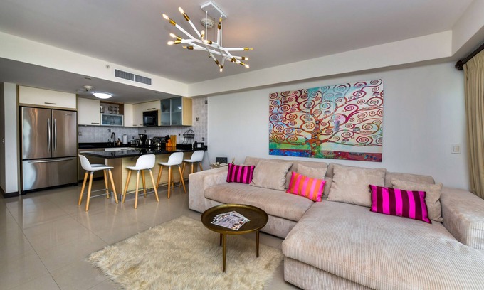 Oranjestad-West Eigentumswohnung | Beachfront Oceania 2BR condo on crystal-clear waters &white sands of Eagle Beach