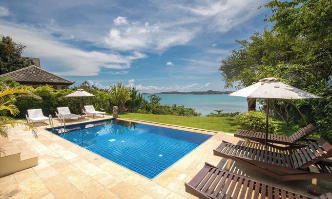 Plai Laem Villa | Beachfront Pool Villa Seaview V231