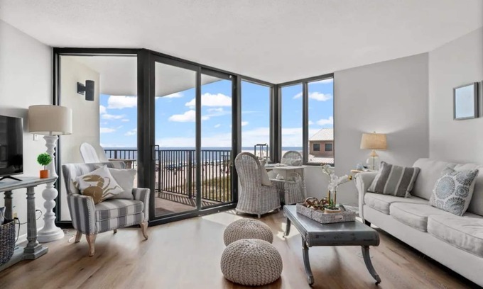 Panama City Beach Hotel | Beachfront Sunset Views