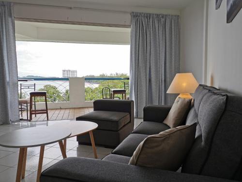 Tanjung Tanah Merah Wohnung | Beachfront Unit at Seri Bulan , Pantai Teluk Kemang