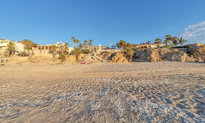 Pescadero Haus | Beachfront Villa + Casitas w/ pool - perfect for Reunions, Weddings & Retreats!