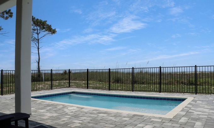 Indian Pass Haus | ☀️Beachfront with Private Pool | 🐾Pet-Friendly🐾 | Seminole Wind☀️