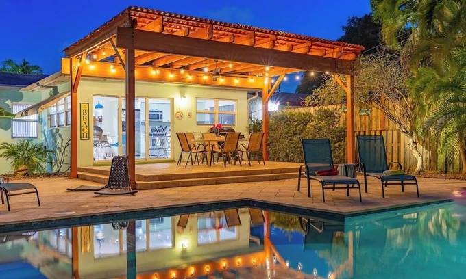 Dania Beach Villa | Beachside Bliss Lush Pool, Courtyard & Garden