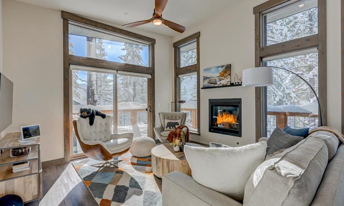 Truckee Haus | Bear's Den