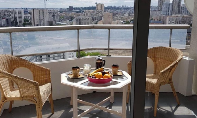 Quartier de la Chapelle Wohnung | Beau studio rénové 30m2 balcon vue Paris+parking