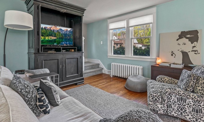 Swarthmore Haus | Beautiful 2B/1.5B in the Heart of Swarthmore!