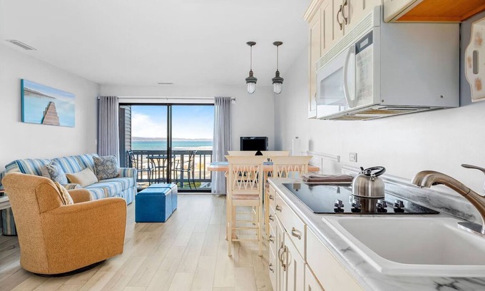 Acme Eigentumswohnung | ☀ Beautiful 2BDR Lake View Getaway @ The Shores ➠ 5579