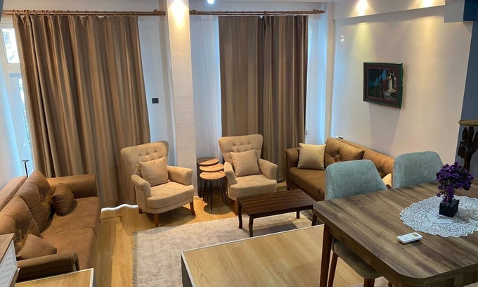 Kusadasi City Centre Haus | Beautiful 3-Bedroom House with Sea view and Garden