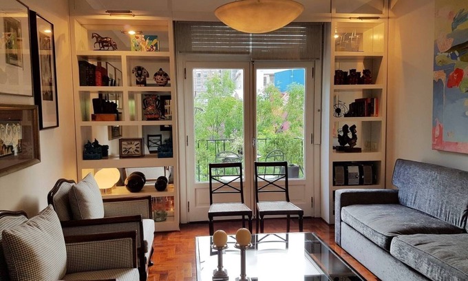 Recoleta Wohnung | Schöne Wohnung mit französischem Balkon.