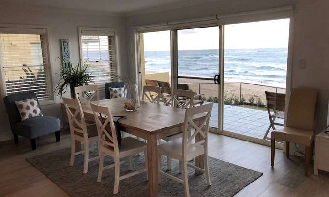 The Entrance Wohnung | Beautiful Beachfront Apartment