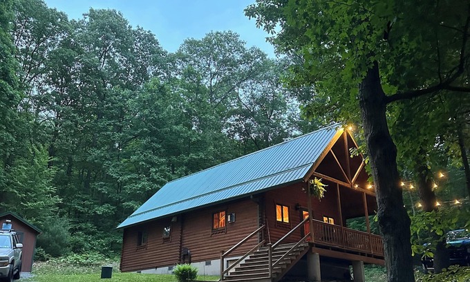 Robertsdale Kabine | Beautiful cabin in the woods.