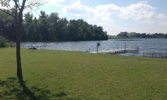 Alexandria Haus | Beautiful Lake Maple Cabin On Level Lot. Sunset View auf den Punkt!